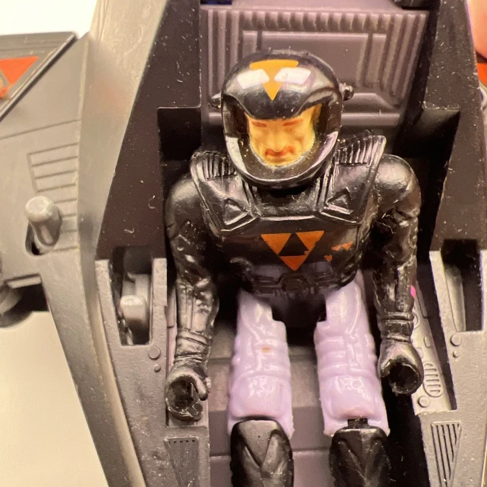 Starcom Shadowbat Parasite  with Lt. Magg Coleco & 3 Other Figures 1986 READ!!!!